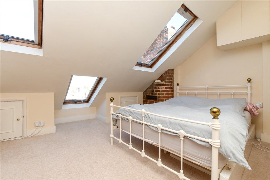 Property photo 2 of 19 Bedroom 3