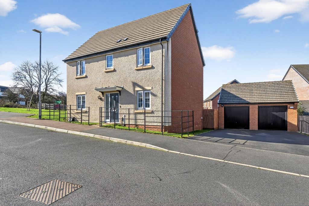 Property photo 1 of 20 Front