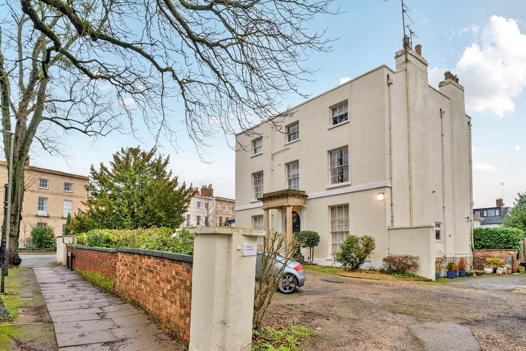 Property photo 1 of 21 1393503-17-6943d7...