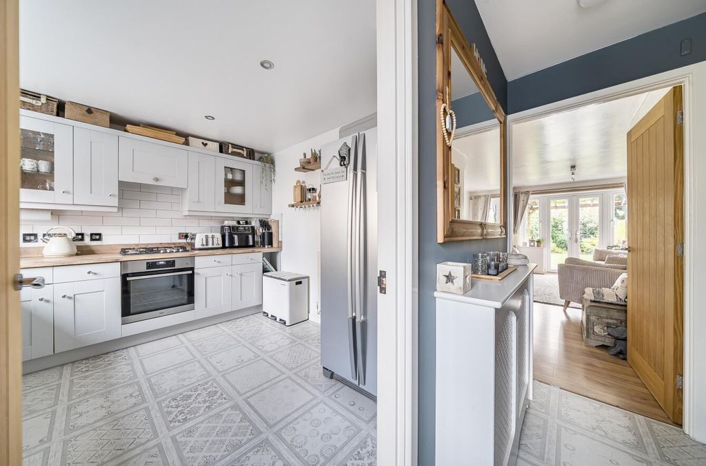 Property photo 3 of 24 1403620-12-697252A9Df0F3.Jpg