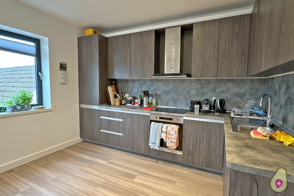 Additional image 9 of 8 bed flat for saleStanimira House, 48 Bucknell Road, Bicester OX26