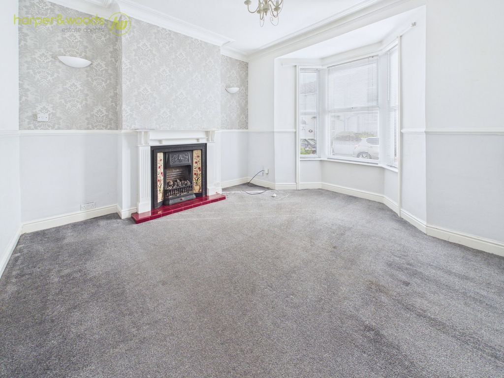 Property photo 2 of 28