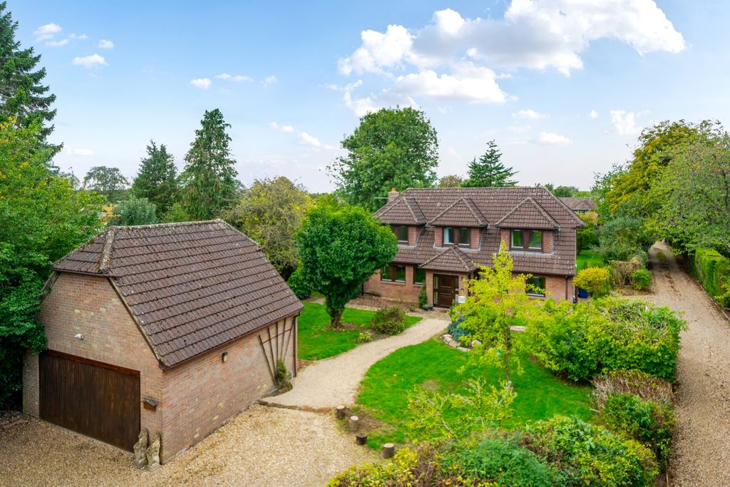 Property photo 1 of 12 1522735-1-6Aaa98c...