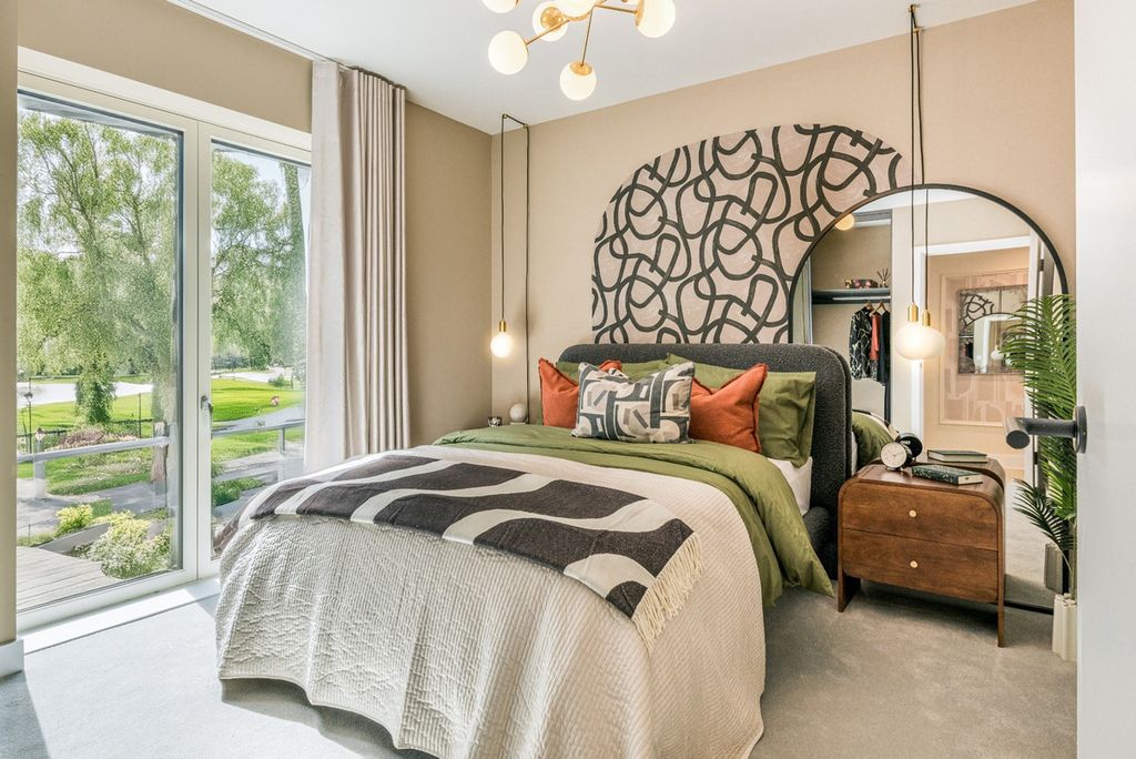 Property photo 3 of 12