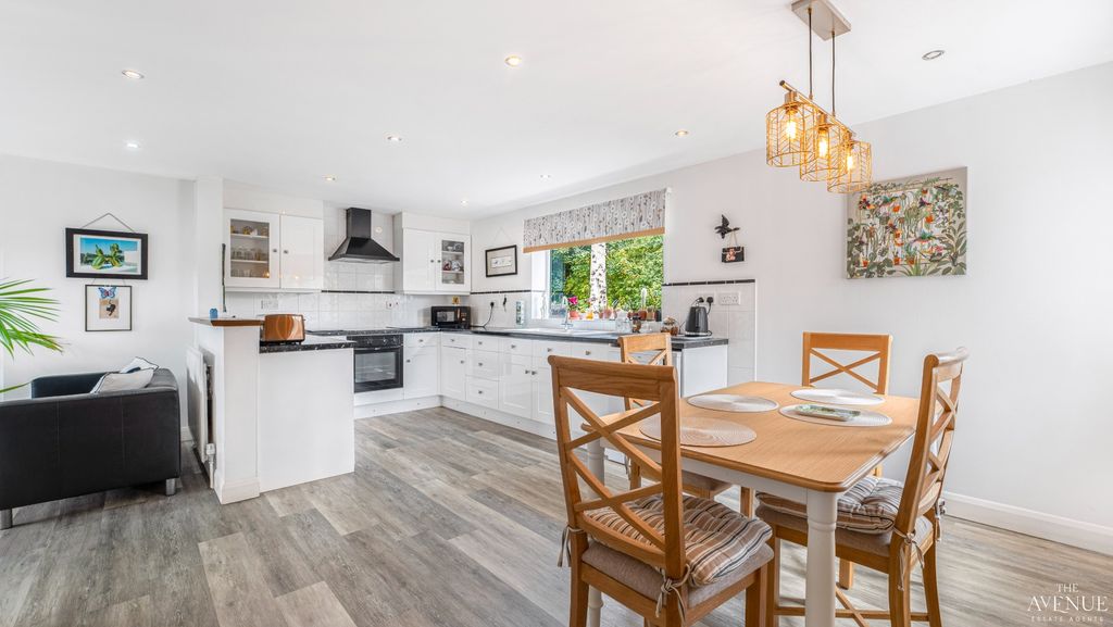 Property photo 3 of 29 5356585