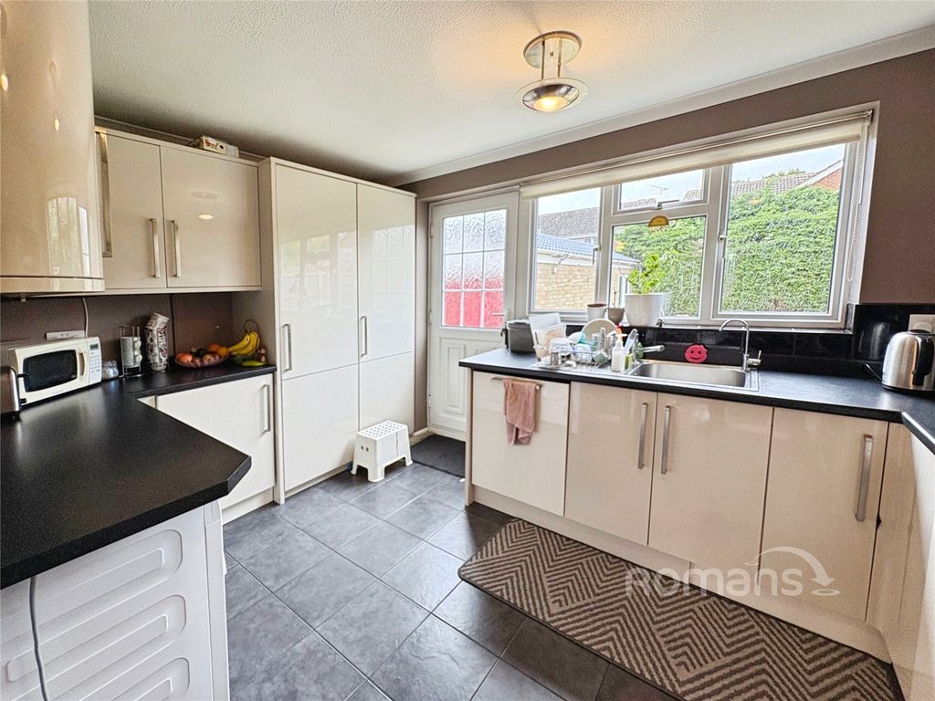 Property photo 3 of 13 Picture No. 10