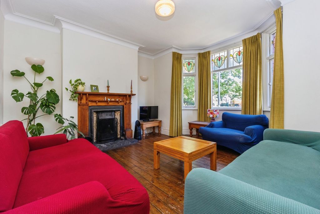 Property photo 3 of 30 Pbox-Img.Jpg