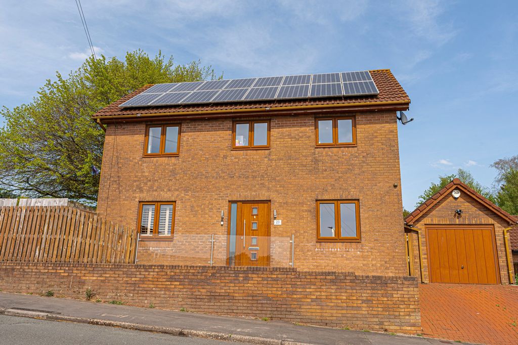 Property photo 1 of 33