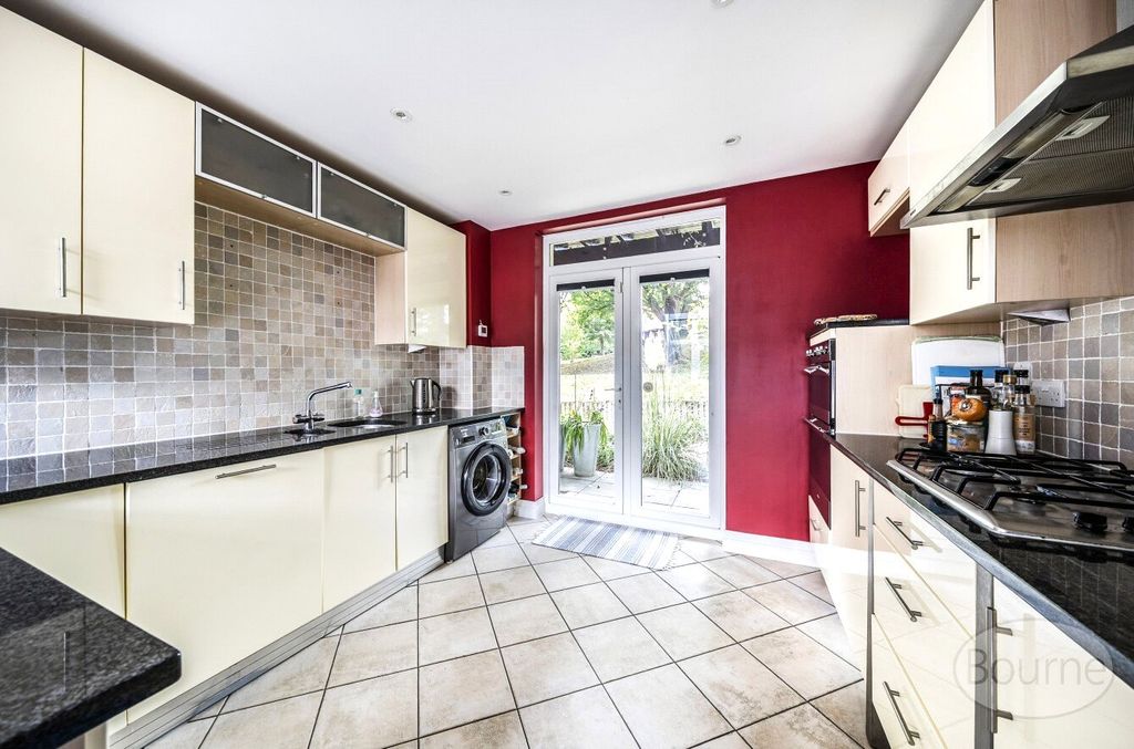 Property photo 3 of 17 Picture No. 40