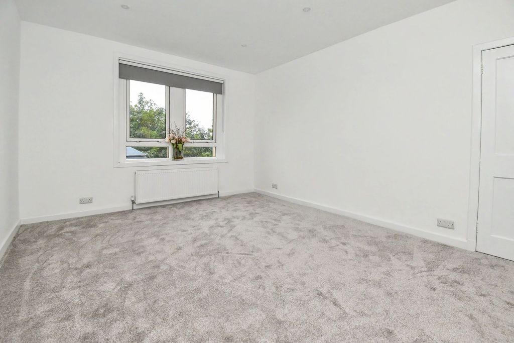 Property photo 2 of 13 Lounge/Dining Angle 1