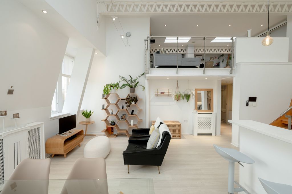 Property photo 2 of 21 Property Image 2