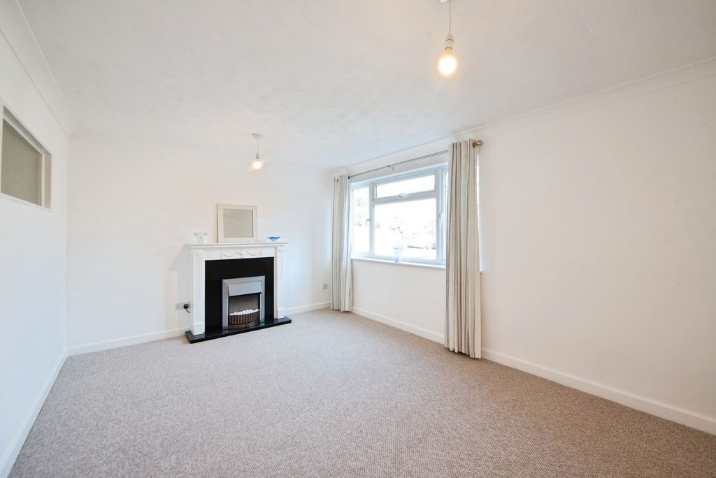 Property photo 3 of 15 Pbox-Img.Jpg