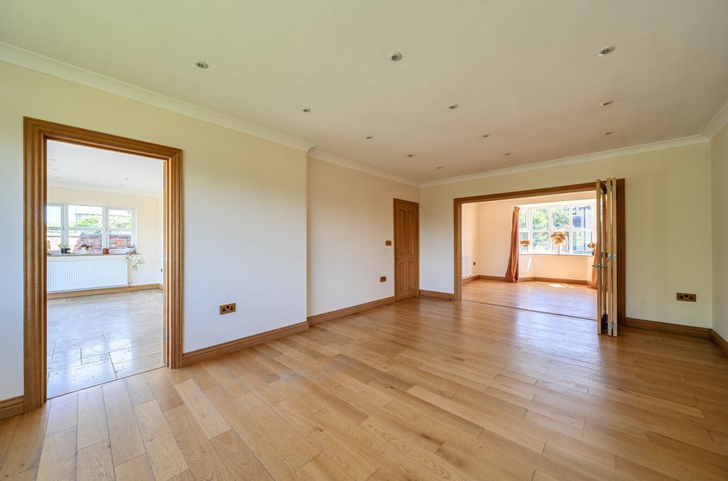Property photo 3 of 28 1478013186A356F6F4F31d