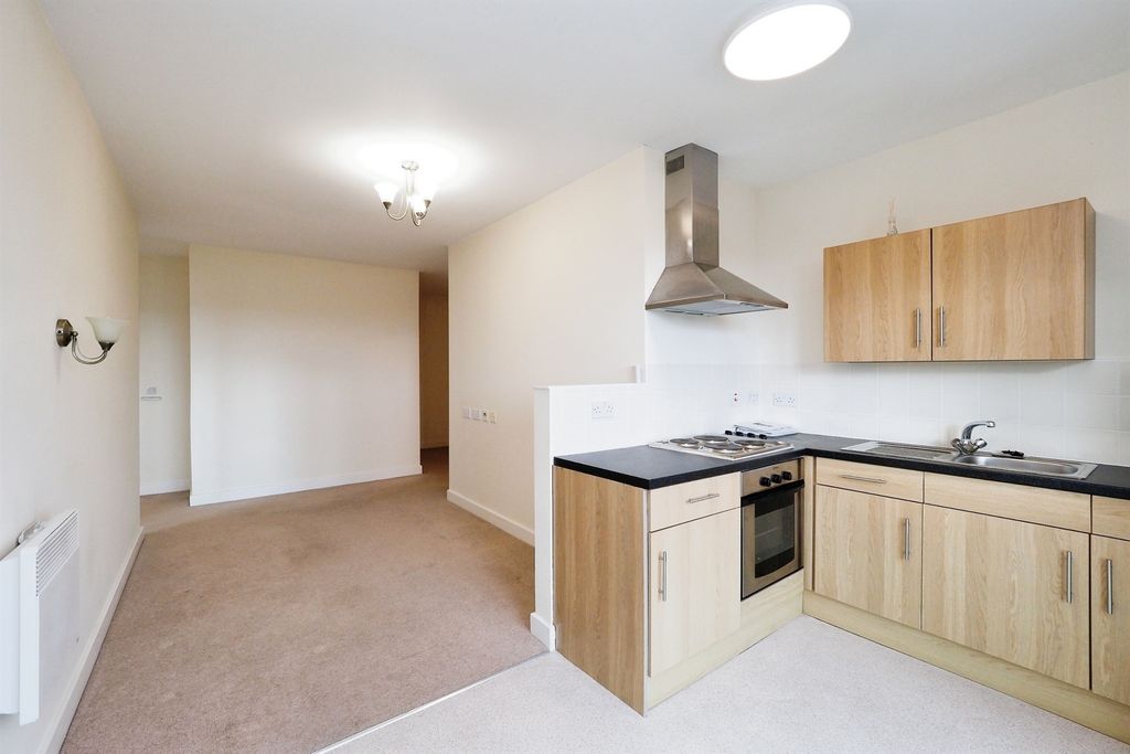 Property photo 3 of 17