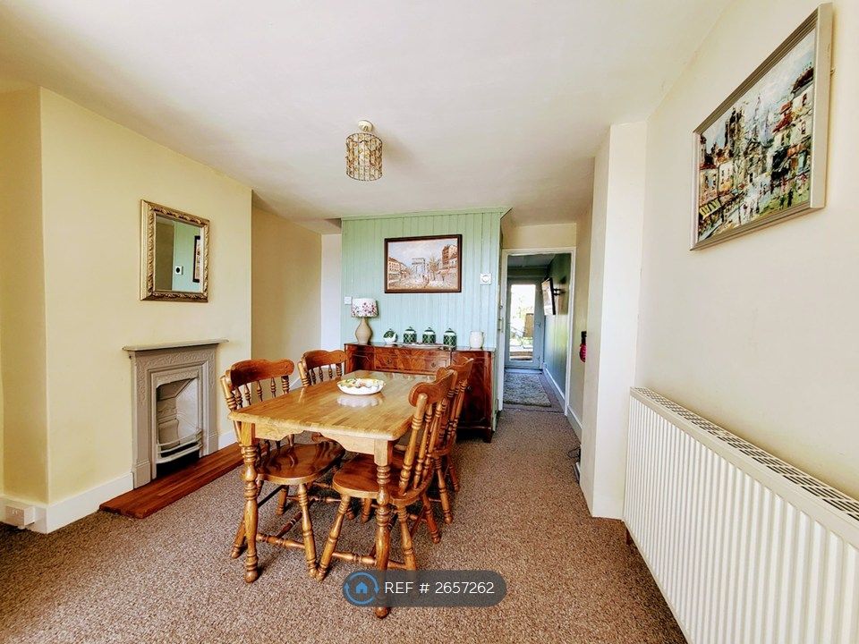 Property photo 3 of 21