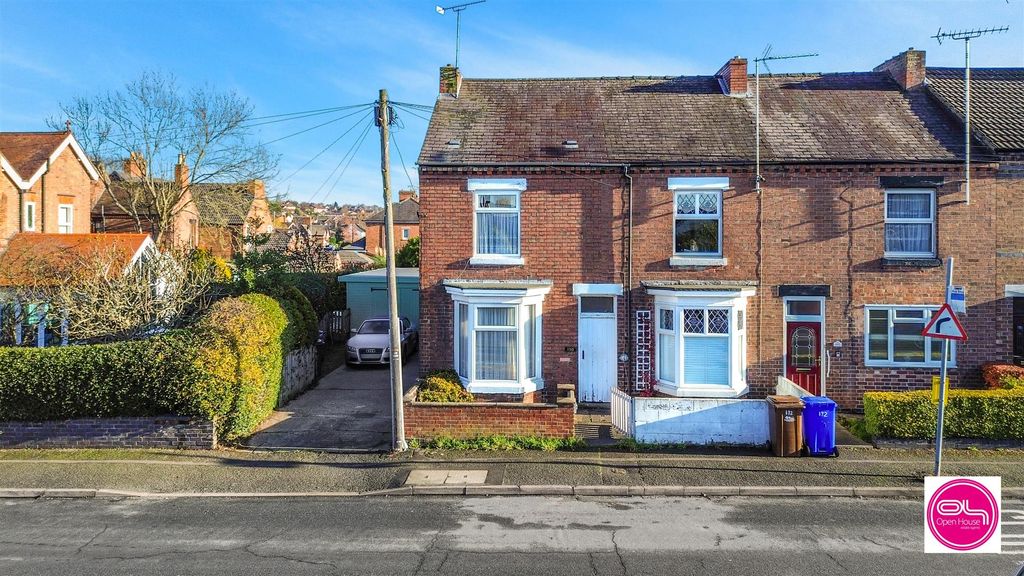 Property photo 1 of 27 Woods Lane, Stapenhill (2).Jpg