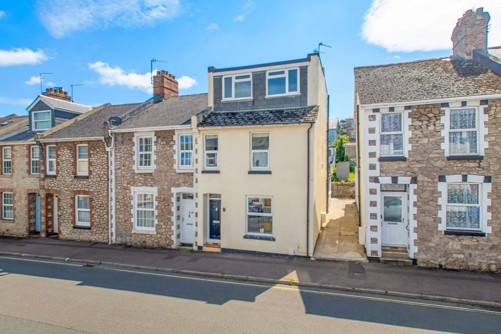 Property photo 1 of 21