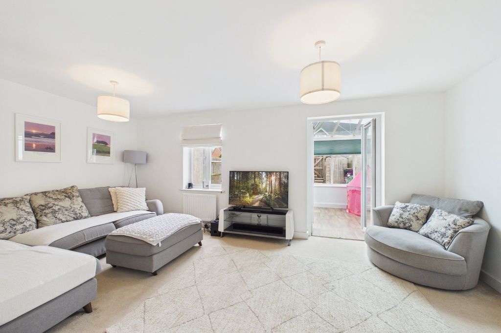 Property photo 3 of 13 Picture No. 19