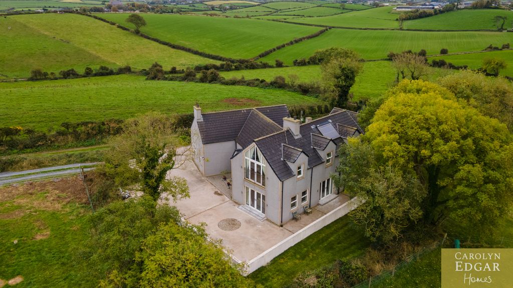 Property photo 2 of 70 009