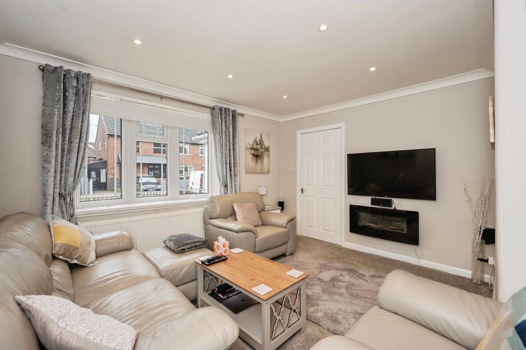 Property photo 2 of 15