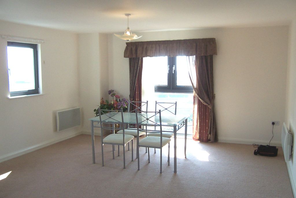 Property photo 3 of 7