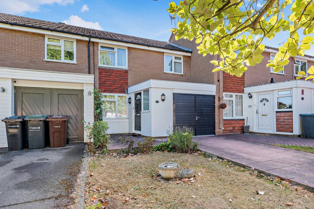 Property photo 1 of 32
