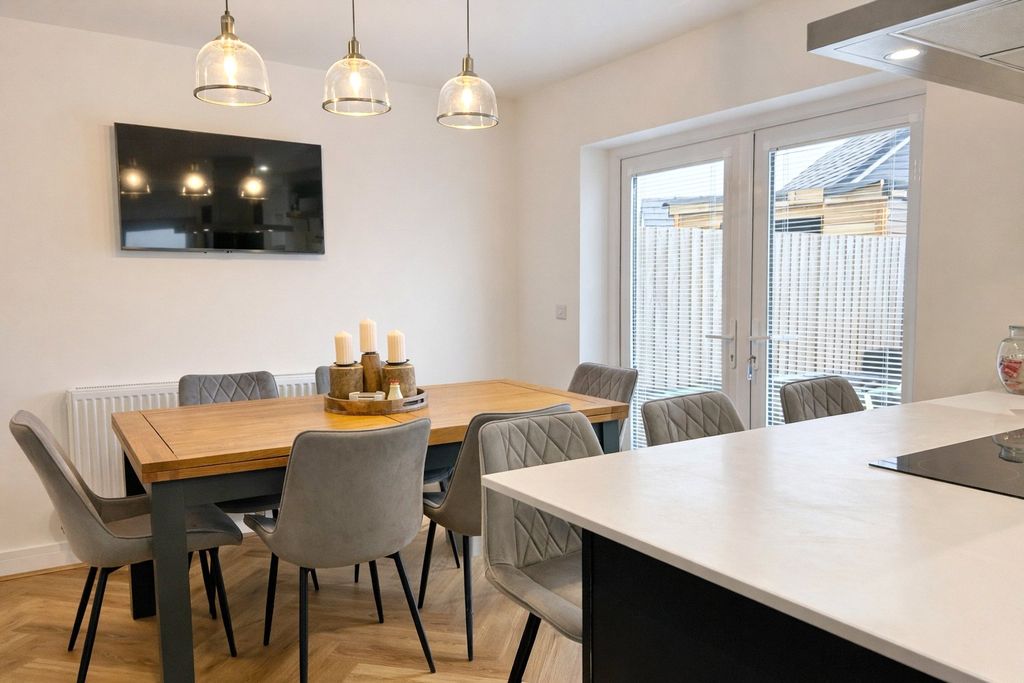 Property photo 3 of 17 Picture No. 06