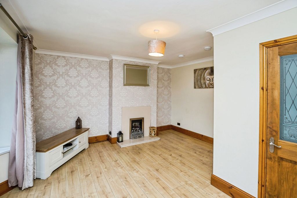 Property photo 3 of 14 Pbox-Img.Jpg