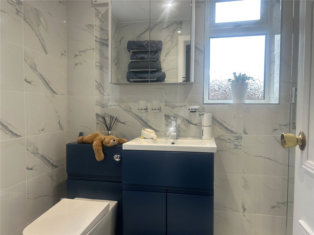 Property photo 2 of 21 Shower Room