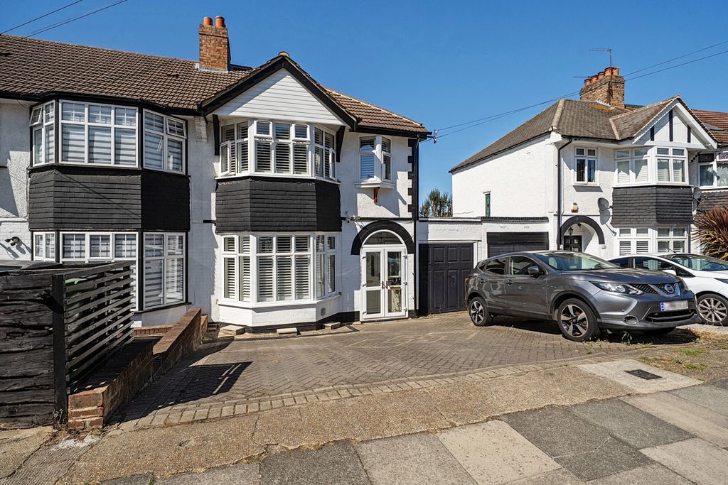 Property photo 1 of 18 1511495-3-6A8d9A4...