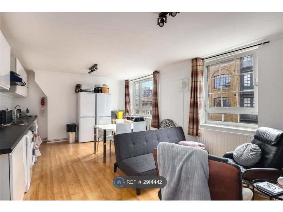 Property photo 1 of 9 Living Room