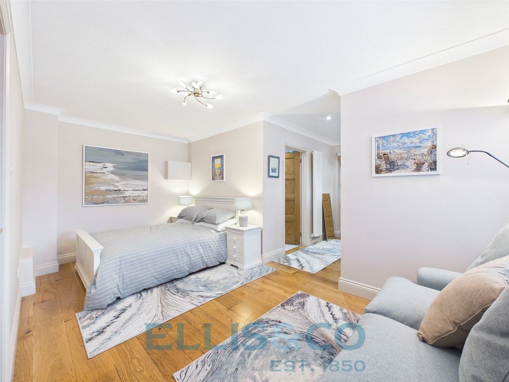 Property photo 2 of 9 Picture No. 03