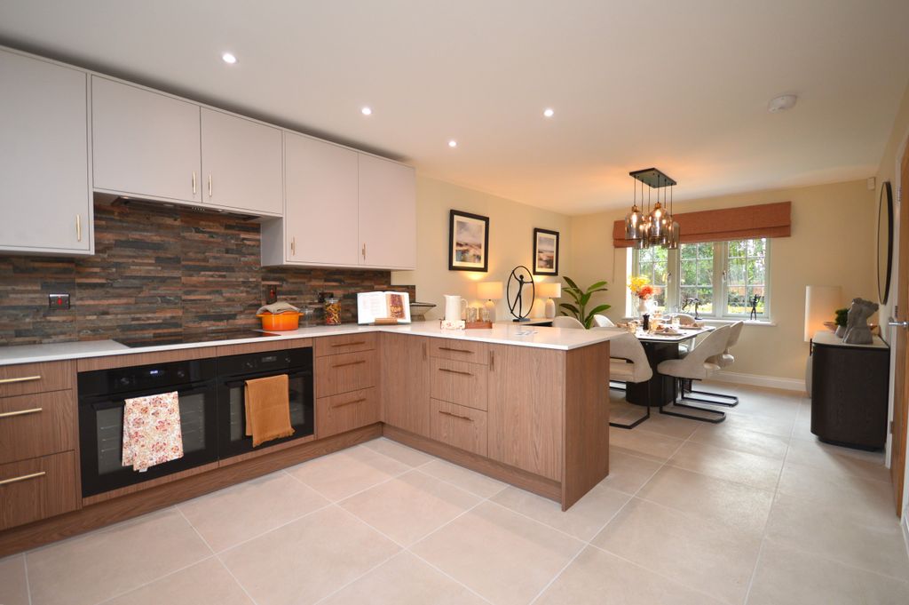 Property photo 2 of 17 Example 4.Jpg