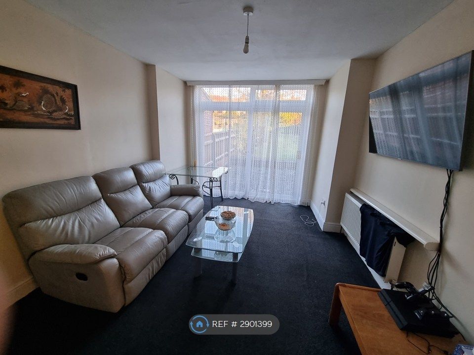 Property photo 3 of 6