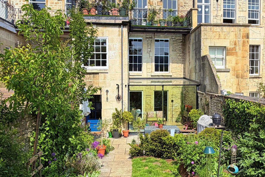 Property photo 1 of 22