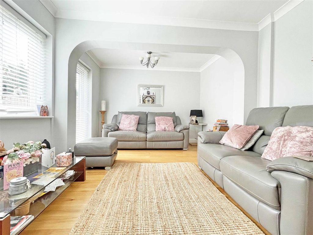 Property photo 2 of 21 l2.Jpg