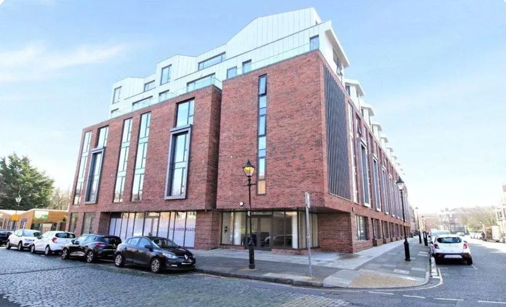 Property photo 1 of 24