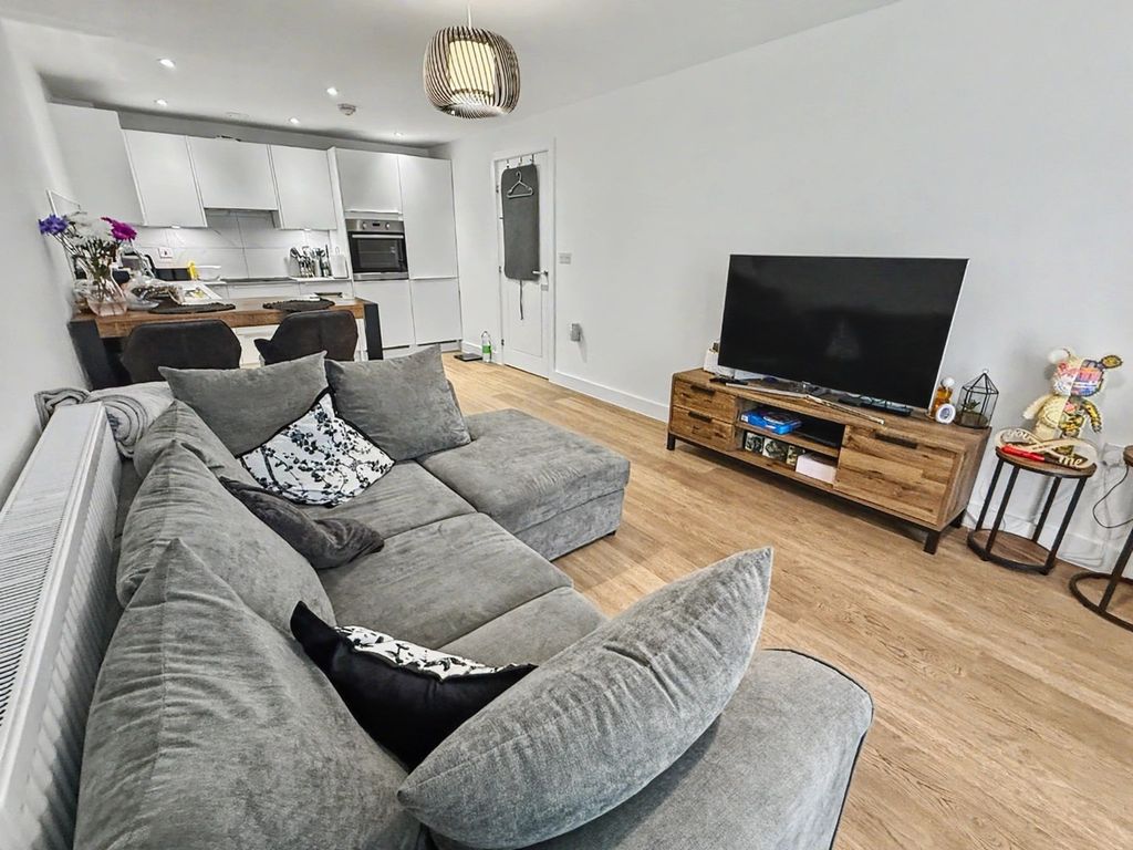 Property photo 3 of 23 5127394