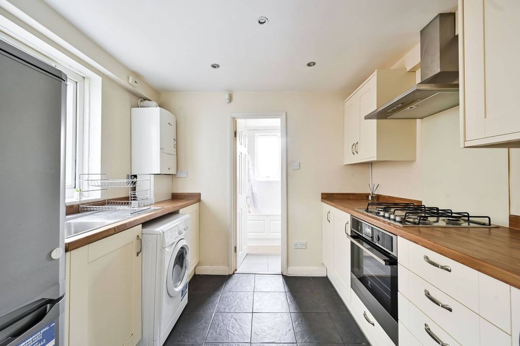 Property photo 3 of 12