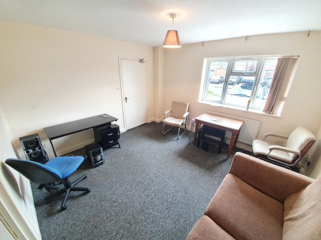 Property photo 3 of 6