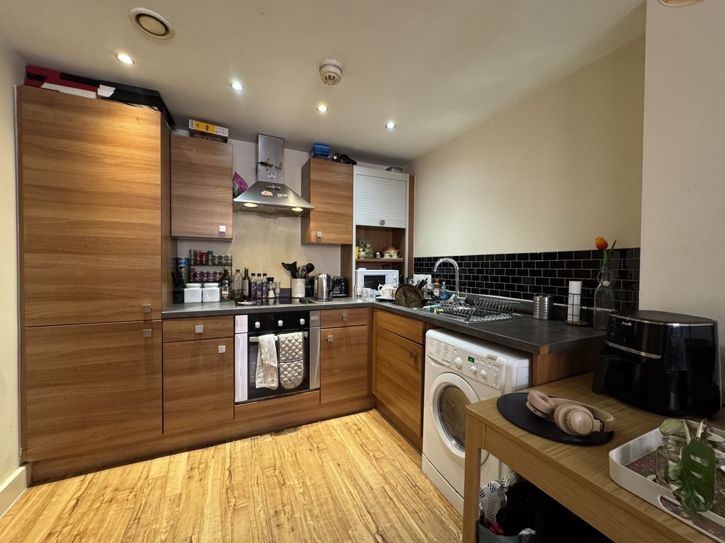 Property photo 1 of 7 Image00002