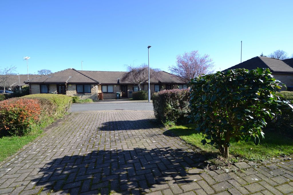 Property photo 2 of 4 Photograph 2