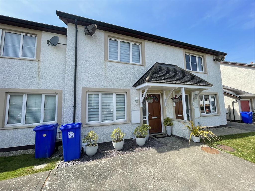 Property photo 1 of 19 Front A.Jpg