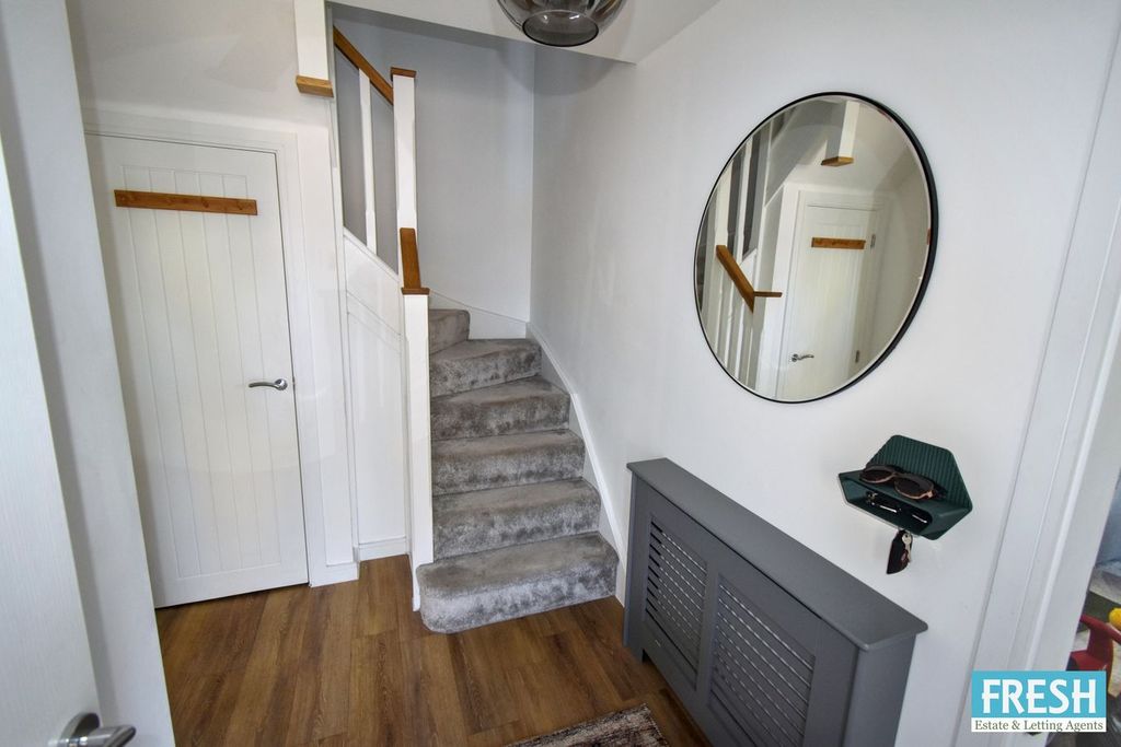 Property photo 3 of 38
