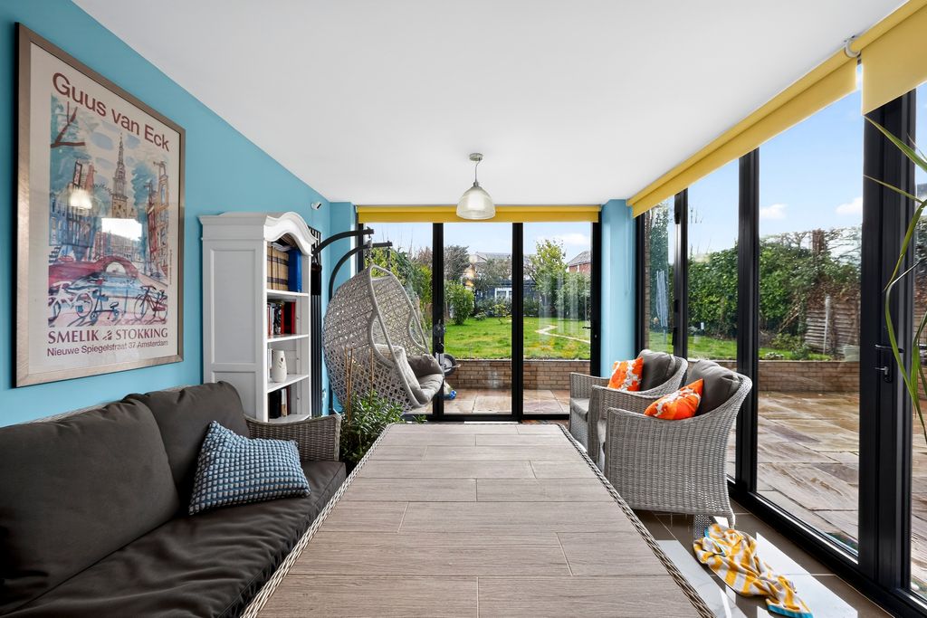 Property photo 3 of 16 Conservatory