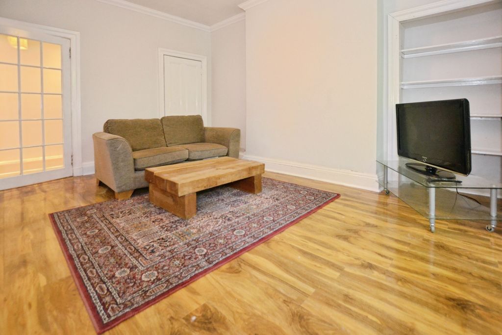 Property photo 3 of 6
