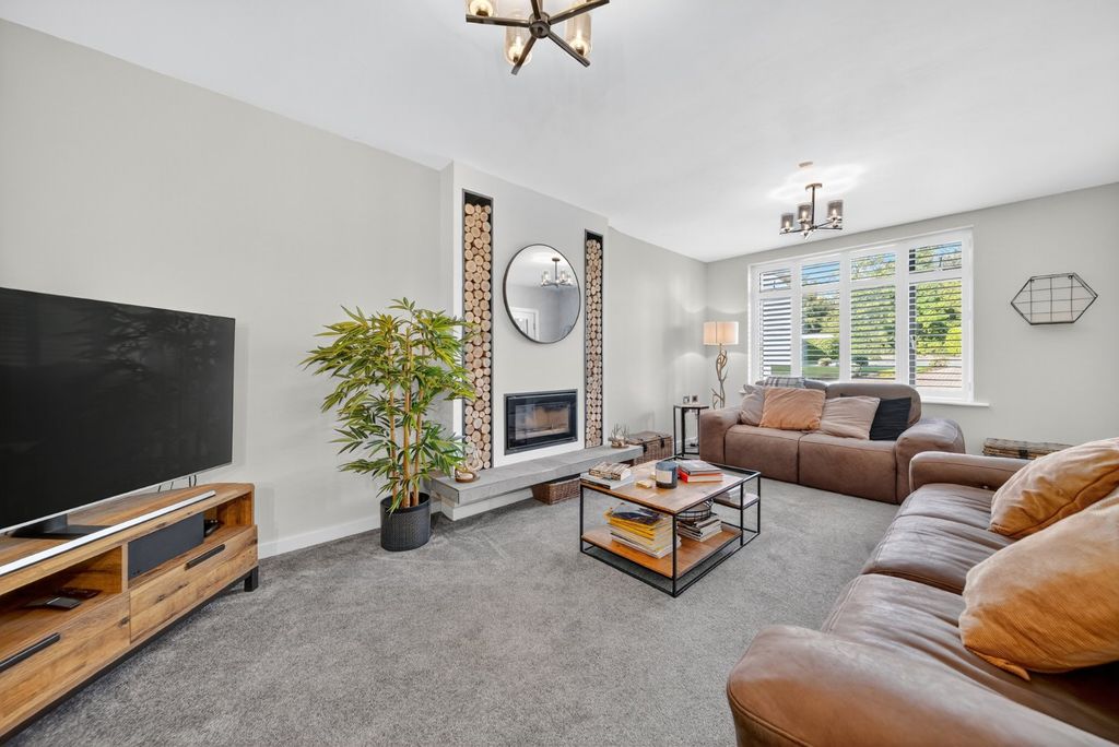 Property photo 3 of 26 Picture No. 18