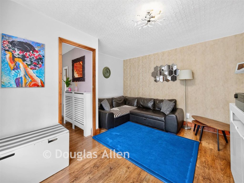 Property photo 3 of 11 (Untitled)