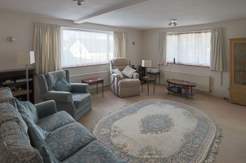 Property photo 3 of 9