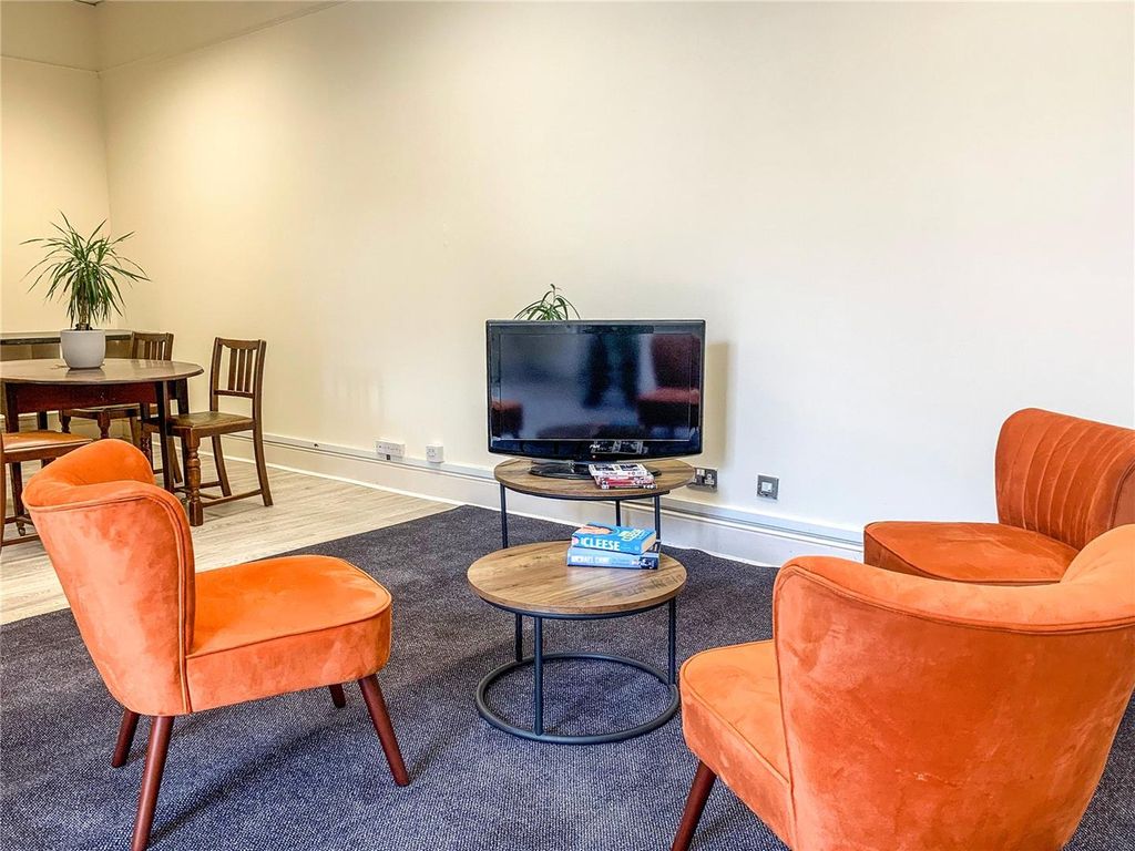 Property photo 3 of 29 Picture No. 06